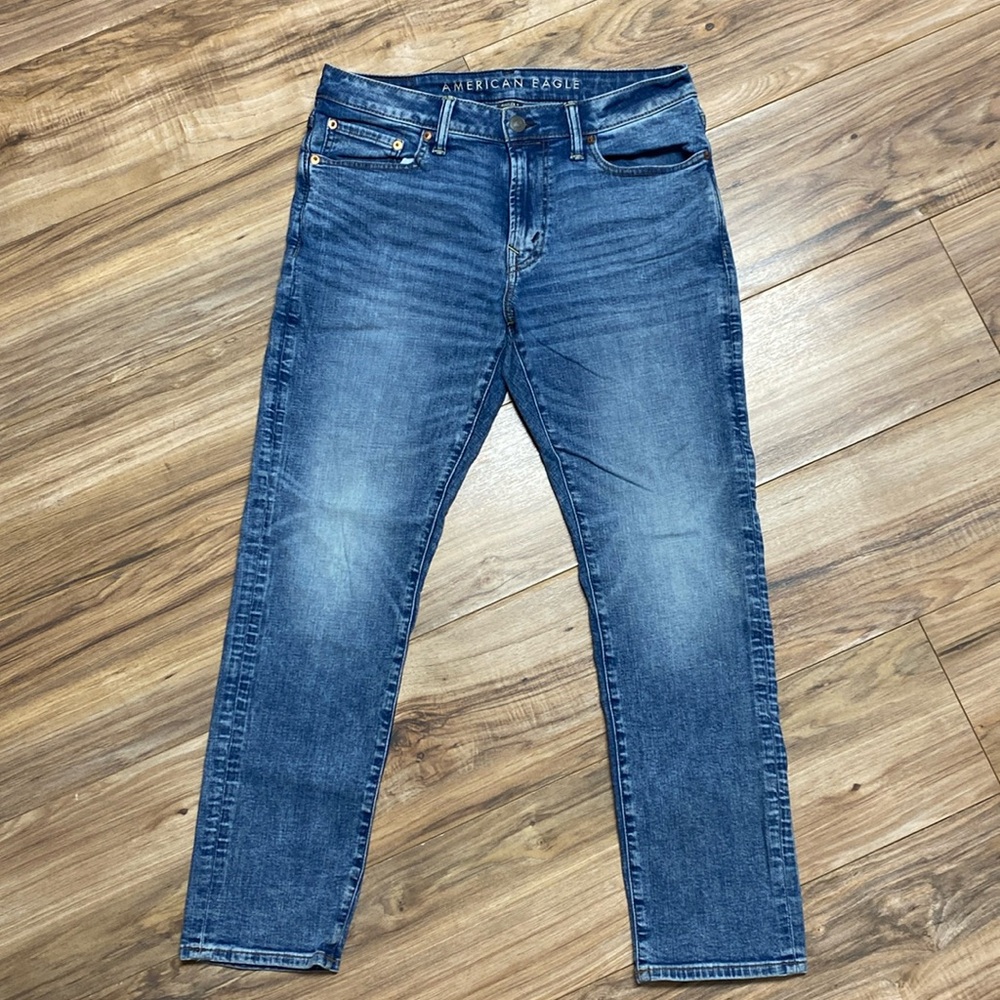 American Eagle Outfitters men’s Airflex+ denim jeans